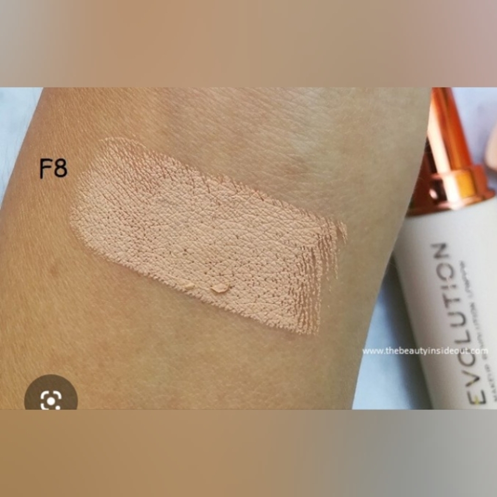 💋 Revolution Foundation Stick In F6 - Picture 2 of 4
